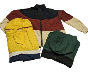 Color Block Windbreakers 30 pcs 24 lbs C1122201-16