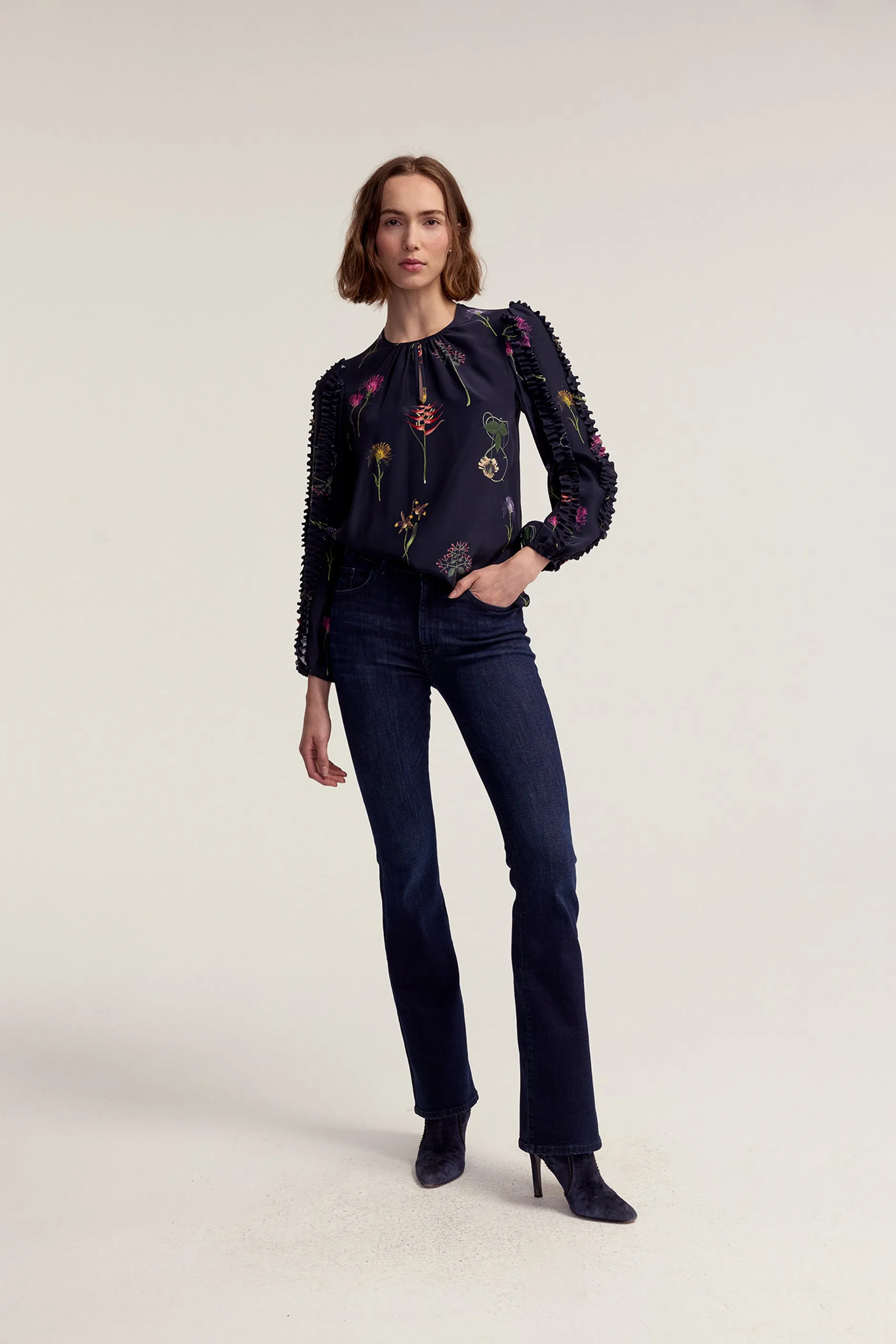 Gardenia Blouse - Navy Frida's Garden