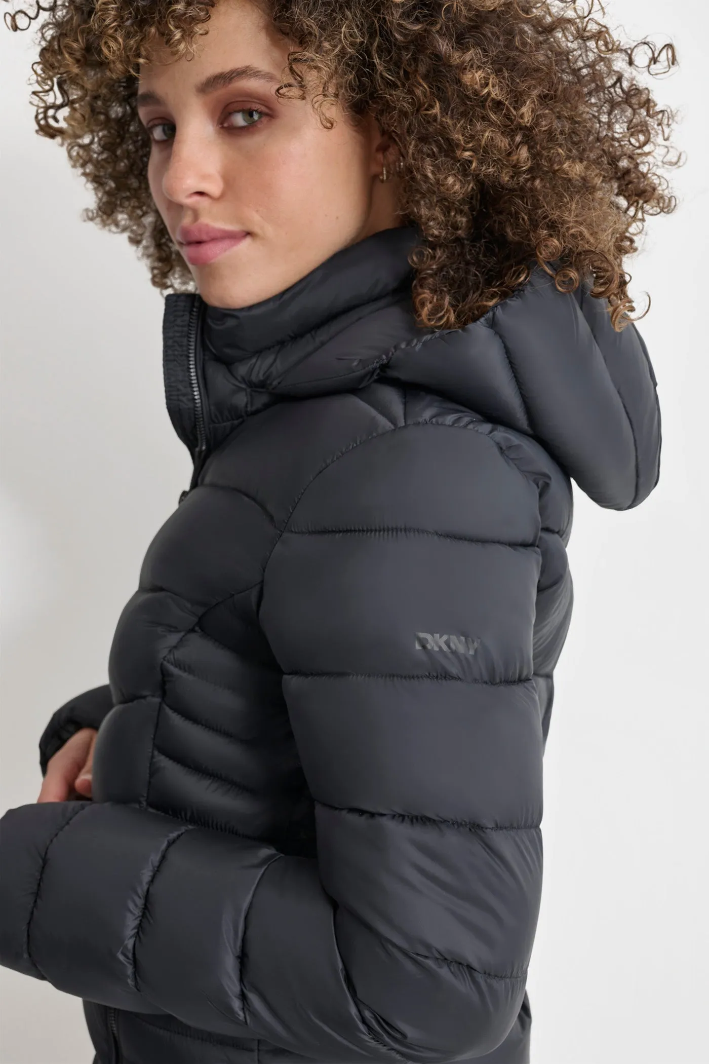 LIGHTWEIGHT PUFFER JACKET