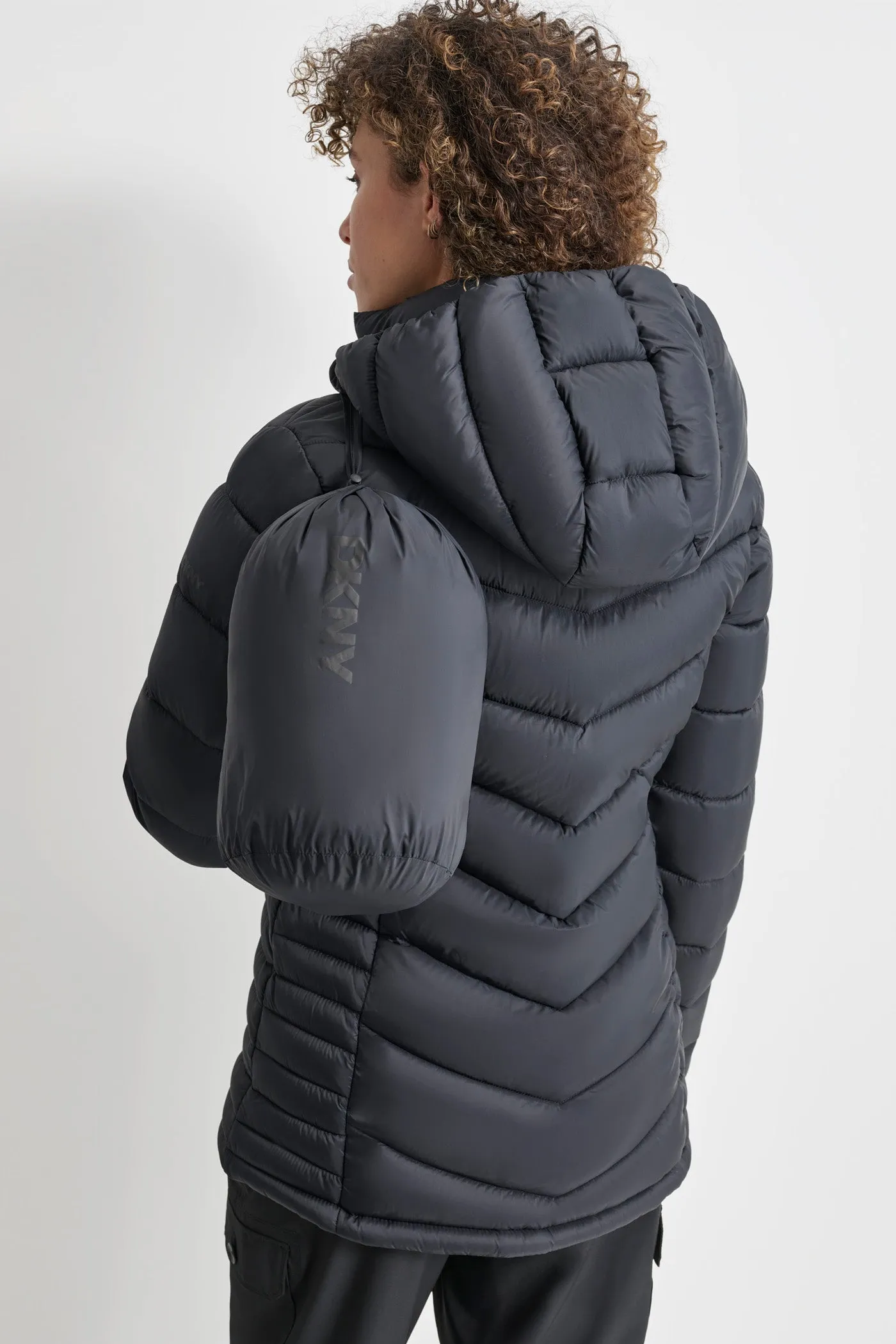 LIGHTWEIGHT PUFFER JACKET