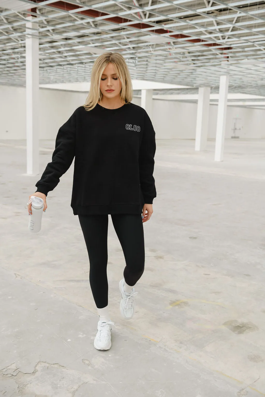 Oversized CLOO Sweatshirt - Black